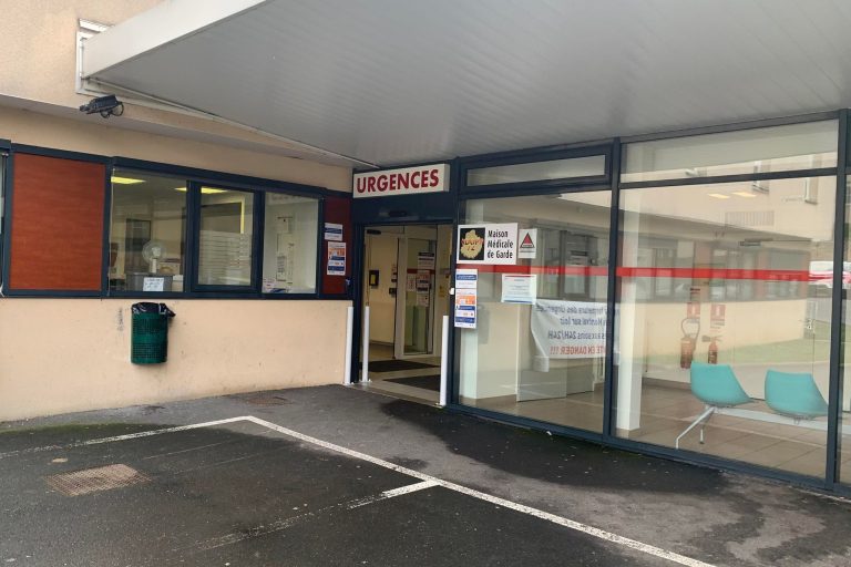 Alors que le service hospitalier des urgences de Montval-sur-Loir vient d'annoncer une énième fermeture, les membres de l'association de défense des services de l'hôpital adresse une lettre ouverte aux candidats aux élections législatives de la 3ème circonscription de Sarthe.