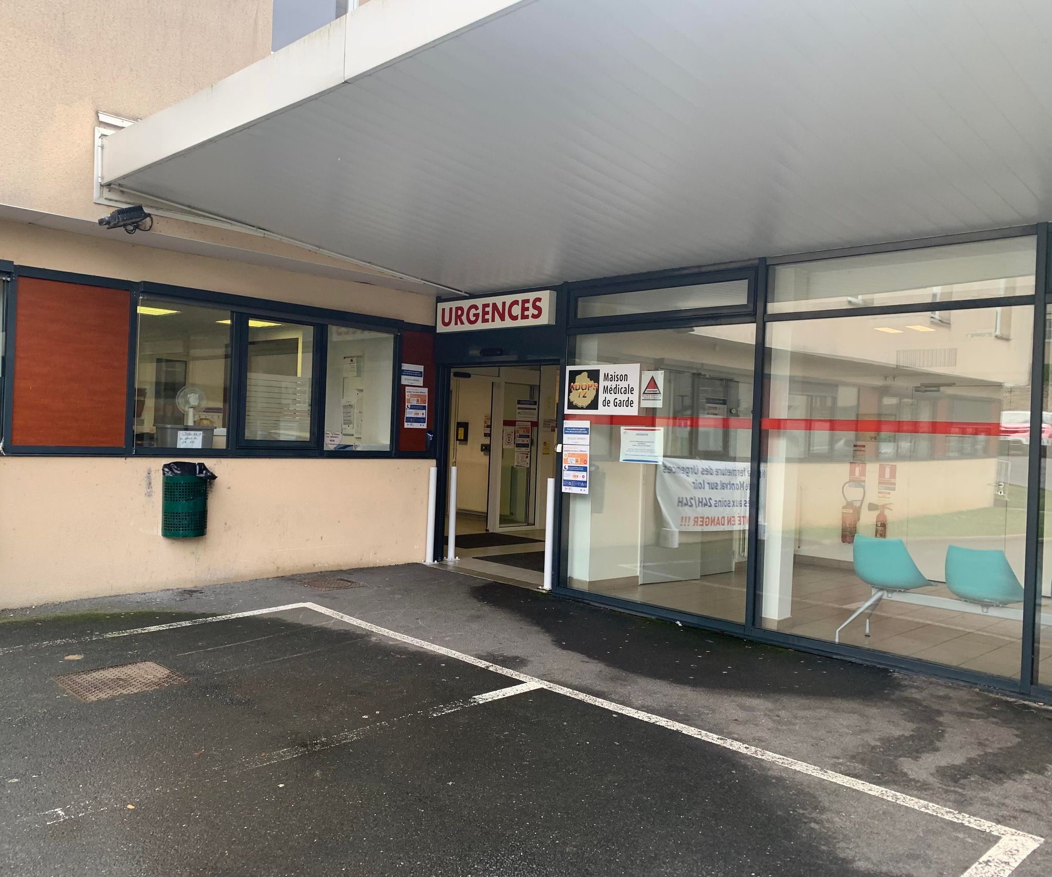 Alors que le service hospitalier des urgences de Montval-sur-Loir vient d'annoncer une énième fermeture, les membres de l'association de défense des services de l'hôpital adresse une lettre ouverte aux candidats aux élections législatives de la 3ème circonscription de Sarthe.