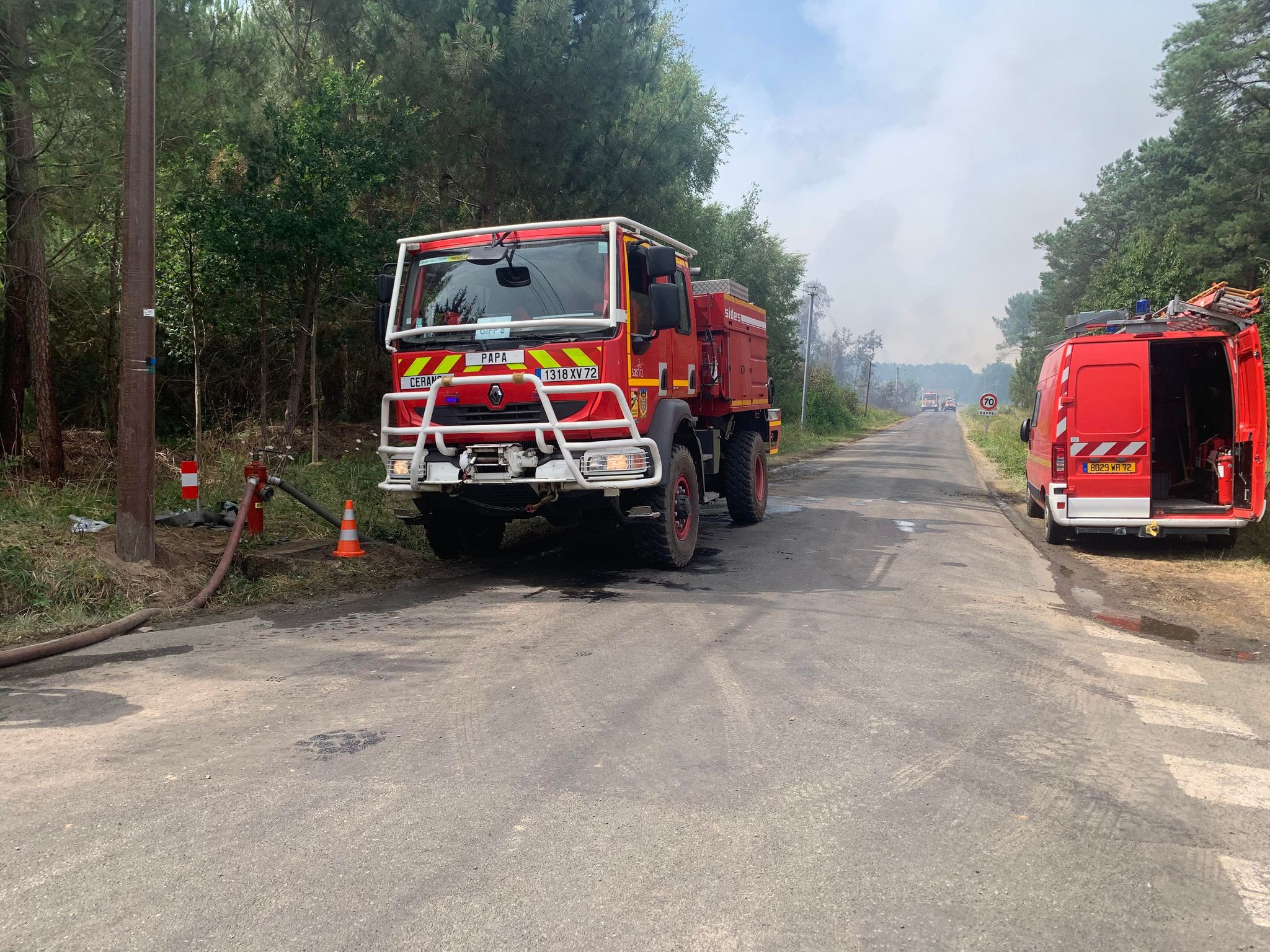 Un important feu est en cours entre Téloché et Ruaudin, dans la Sarthe.