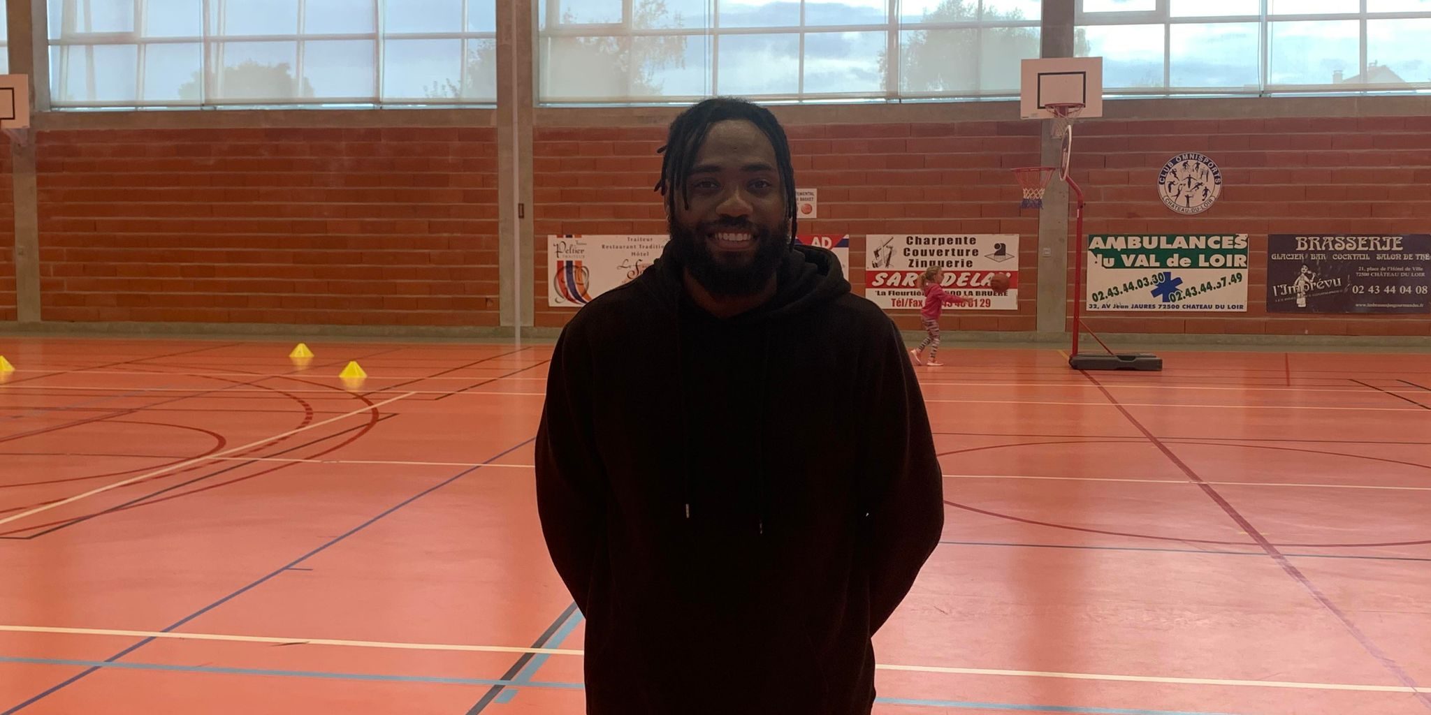 René, venant tout droit du Mans, est le nouveau salarié du COC Basket.