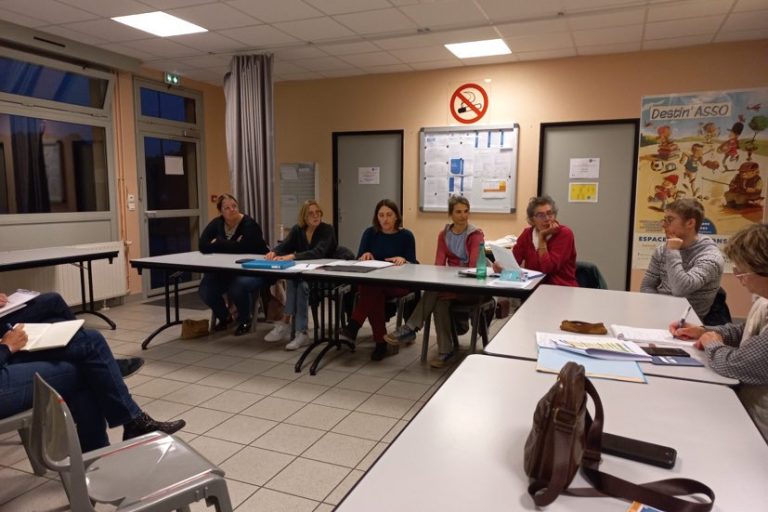 Lors de l'assemblée générale. Crédits : Coc Natation.