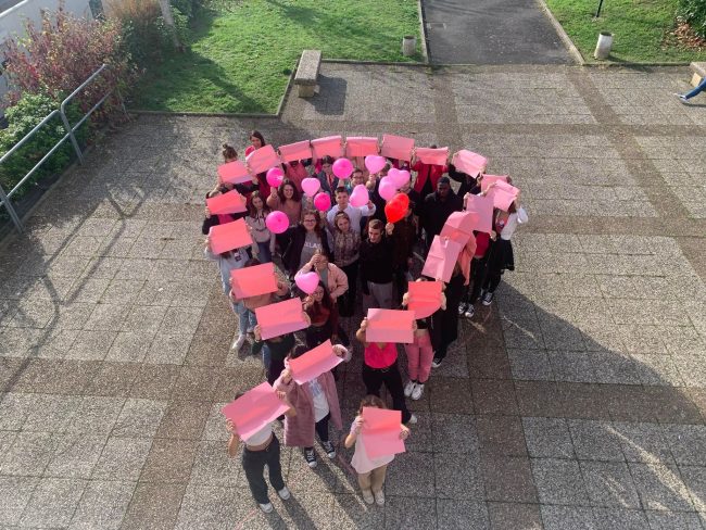 Les lycéens organisateurs de l'évènement du mercredi 19 octobre.