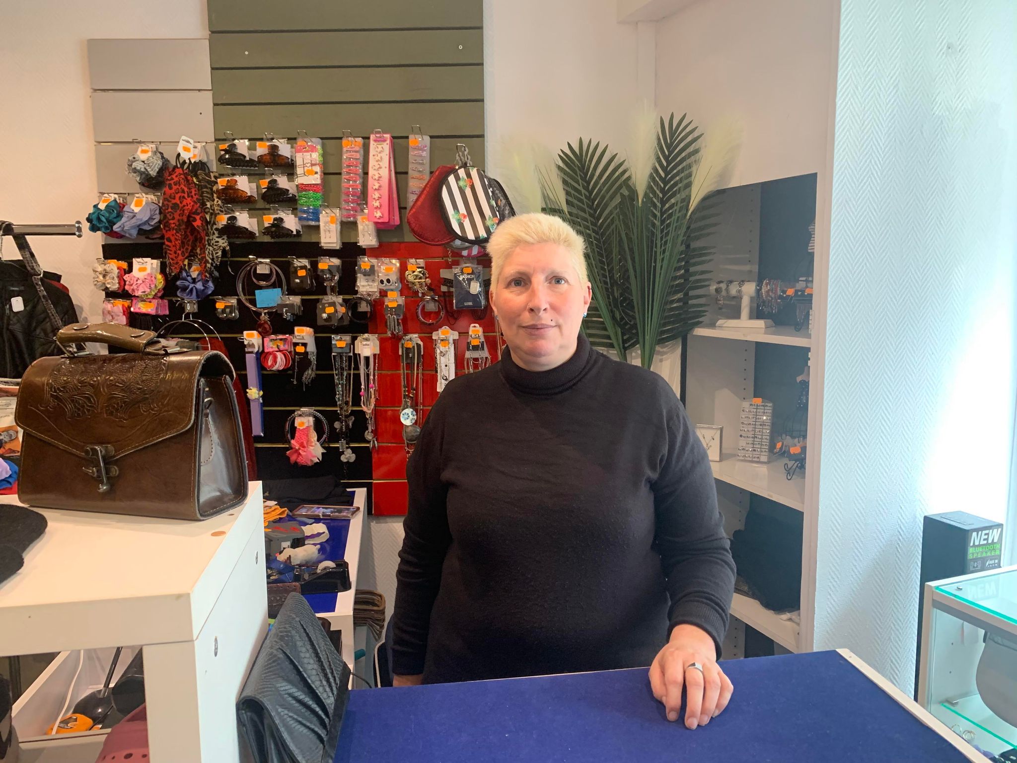 La deuxième partie de son commerce s'appellera KelonariSeb, un clin d'oeil au frère de Valérie Rolland.