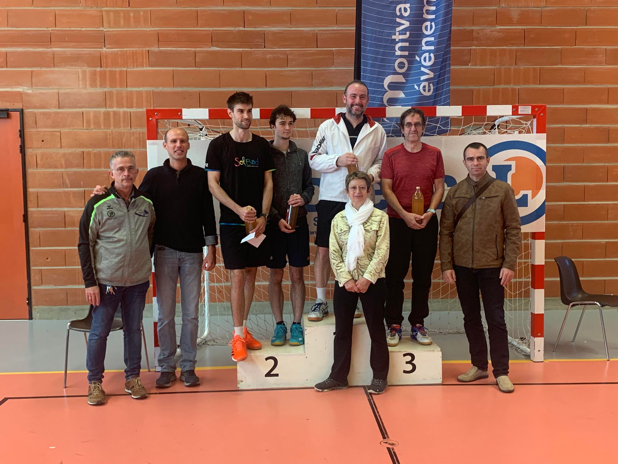 François Olivier, maire délégué de Château-du-Loir, a apporté son soutien de par sa présence lors de l'évènement.