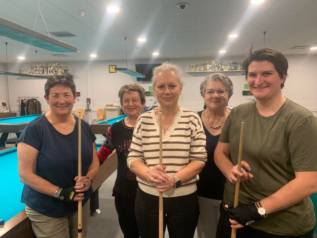 Trois femmes ont participé au premier tournoi de l'histoire du billard club castélorien.