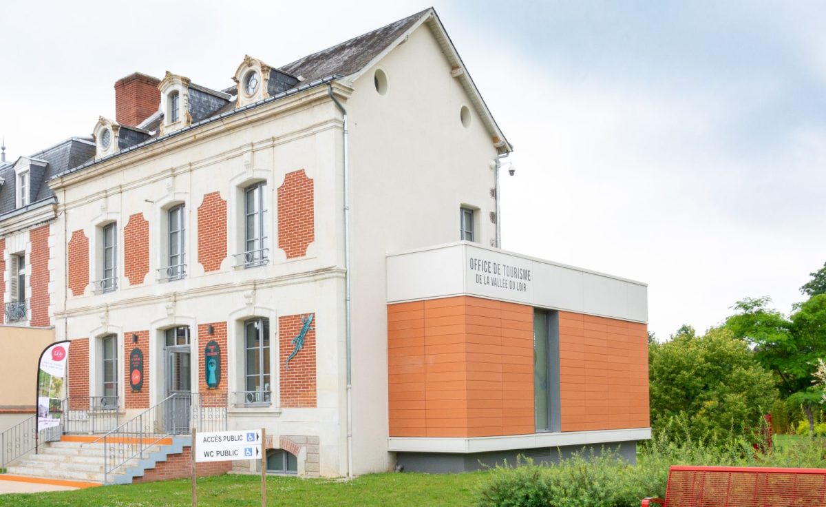 Cabinet-Curiosites-Resolution-Intermediaire-55-1200×736